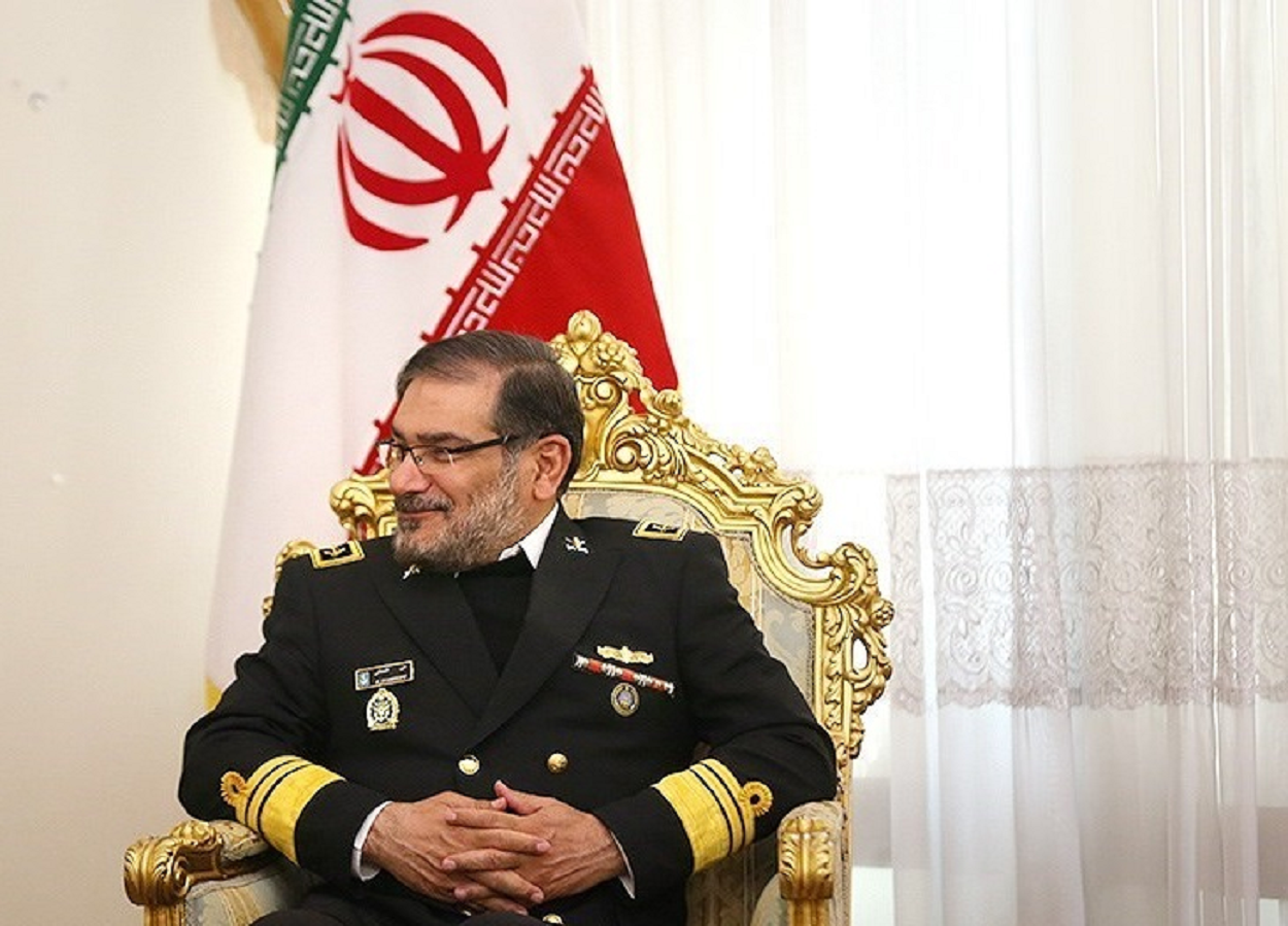 Iran : la robe de mariée de la fille d’un haut dignitaire embarrasse la république islamique