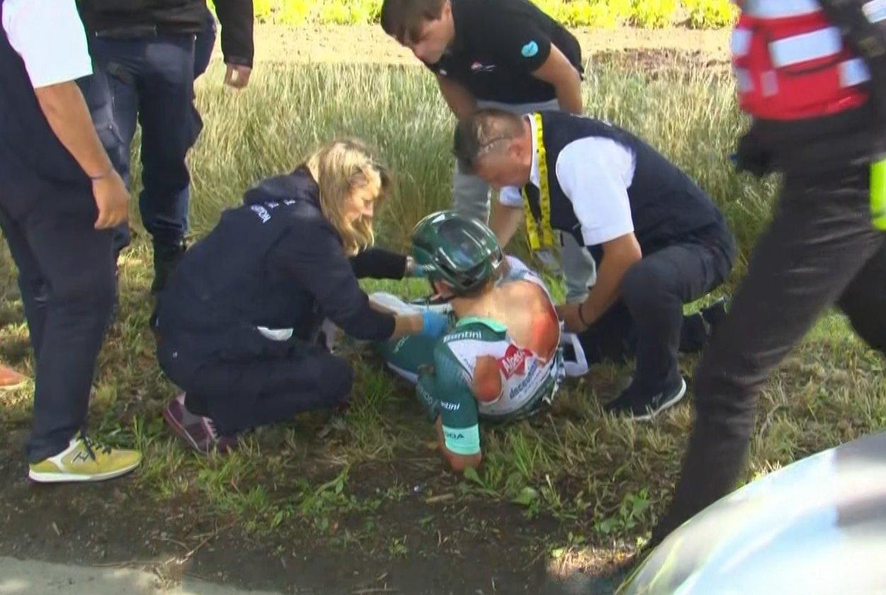 Tour de France : terrible chute et abandon du maillot vert Jasper Philipsen