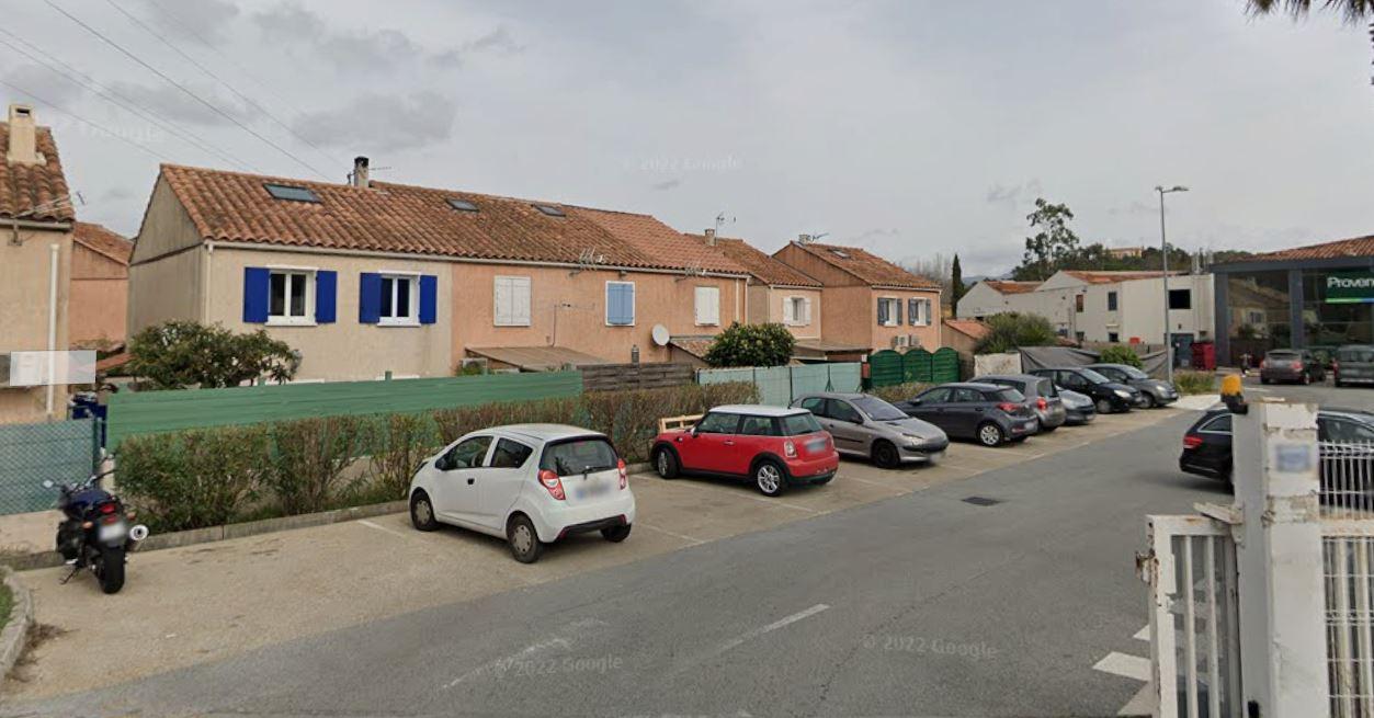 Vue sur le lotissement des Floralies, à Fréjus (83).