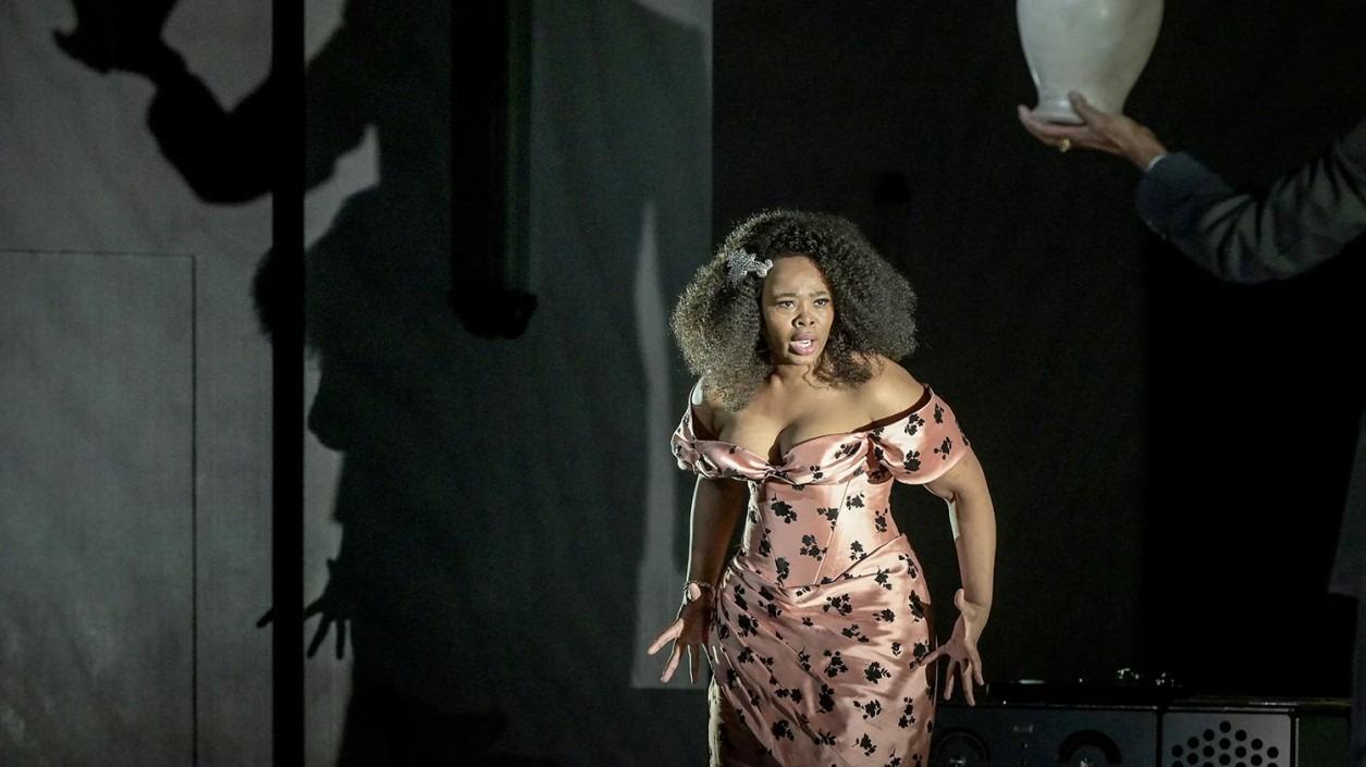 Après Traviata et Manon, la soprano Pretty Yende tente une première incursion dans l’opéra baroque