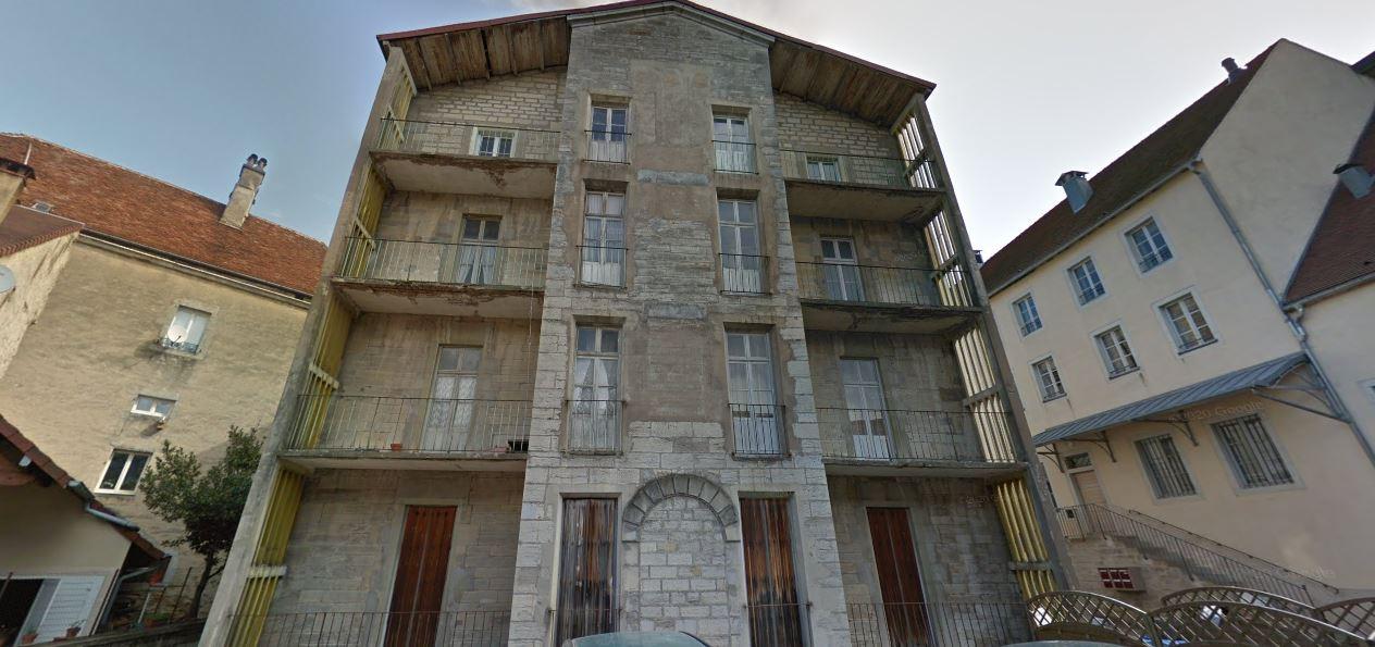 La façade de l’ancienne prison d’Arbois, dans le Jura.