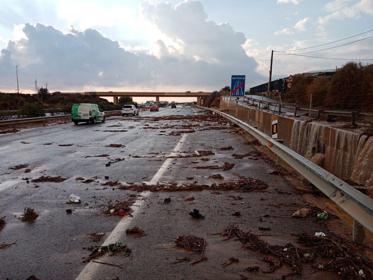 Espagne : l’Andalousie à son tour touchée par des inondations, Almeria en vigilance orange