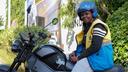 Une conductrice de motos-taxis à Kigali, au Rwanda, en mai 2026.