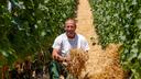 Le vigneron Florian Weingart.