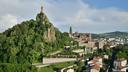 Le Puy-en-Velay, point de dĂ©part historique de la Via Podiensis, est lâun des principaux chemins menant Ă Saint-Jacques-de-Compostelle.