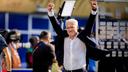 Didier Deschamps accueilli comme une immense star au concert de Céline Dion à Paris : ovation, selfies… Il a fait de l’ombre à de célèbres journalistes de France 2