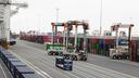 Les dockers de la CGT contestent la «militarisation des installations sous l’impulsion de la Commission européenne» et s’opposent «aux orientations» du projet de budget du gouvernement Lecornu.