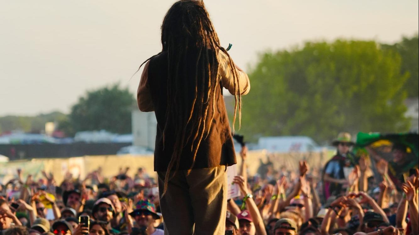 « Financièrement fragilisé », le plus grand festival de reggae français annule son édition 2026