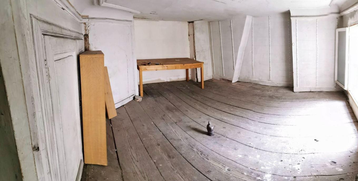 «C’est un personnage fou, un lieu extraordinaire» : il démonte l’appartement de l’écrivain Alfred Jarry pour éviter qu’il soit détruit