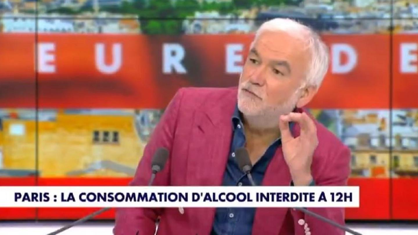 Pascal Praud raconte avoir frôlé la perte de connaissance en raison de la chaleur dans les studios d’Europe 1 — People & Médias