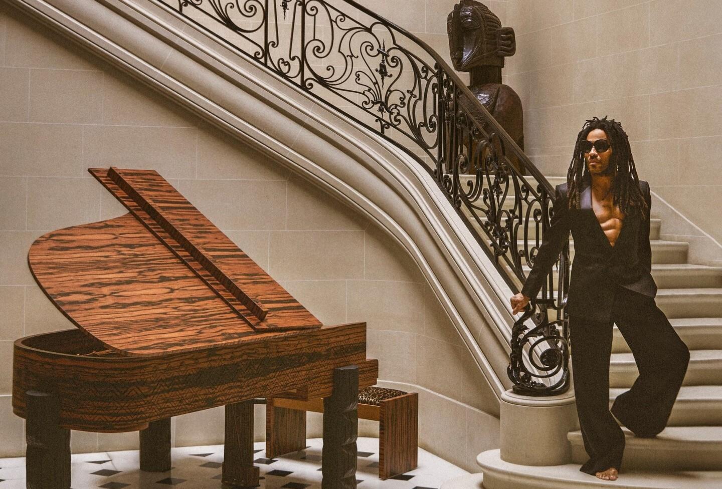 En vidéo, Lenny Kravitz ouvre les portes de son hôtel particulier parisien