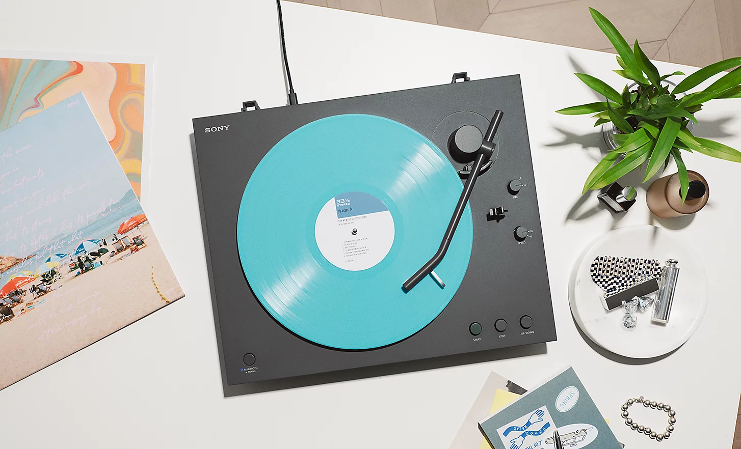 Cette platine vinyle Sony adoré par les audiophiles rend l’écoute des disques beaucoup plus simple, et elle est en promo