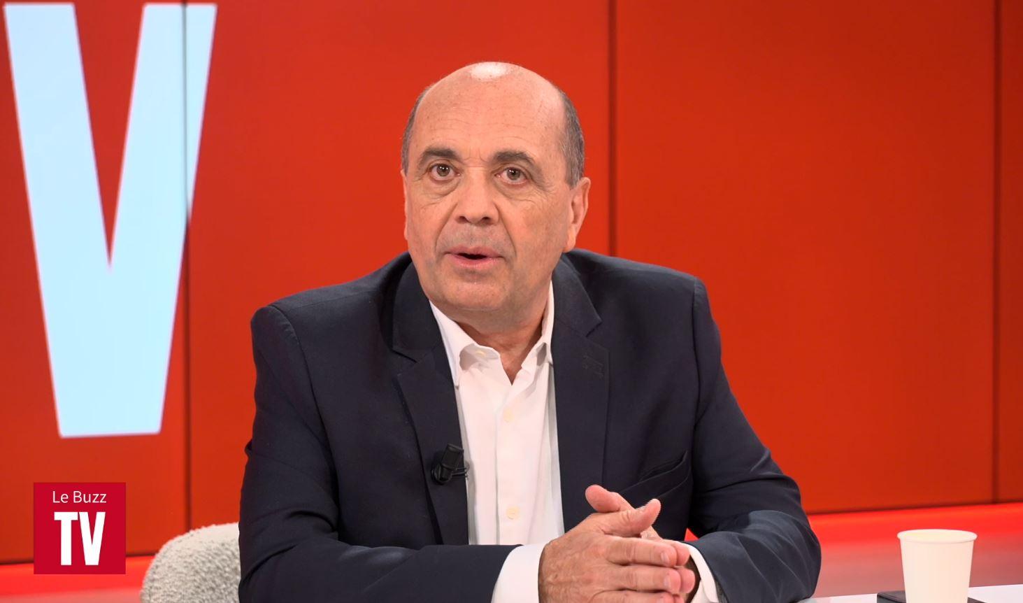 Hervé Beroud évoque le départ de Thomas Sotto de la matinale de RTL lors de son passage dans TV Magazine — People & Médias