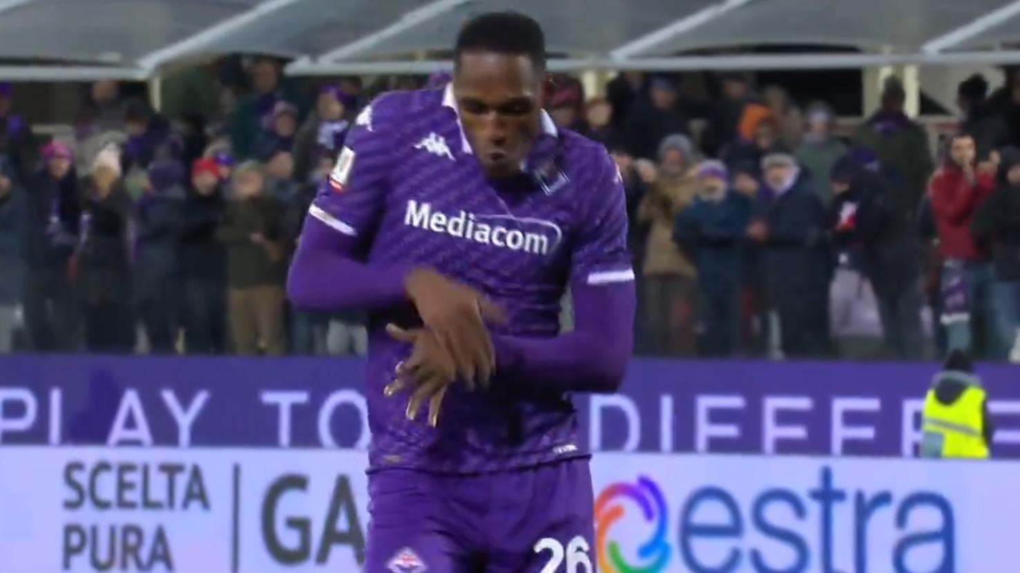 Foot : antijeu, penalty, danse provocatrice... Yerry Mina échappe au pire lors de Fiorentina-Bologne (vidéo)