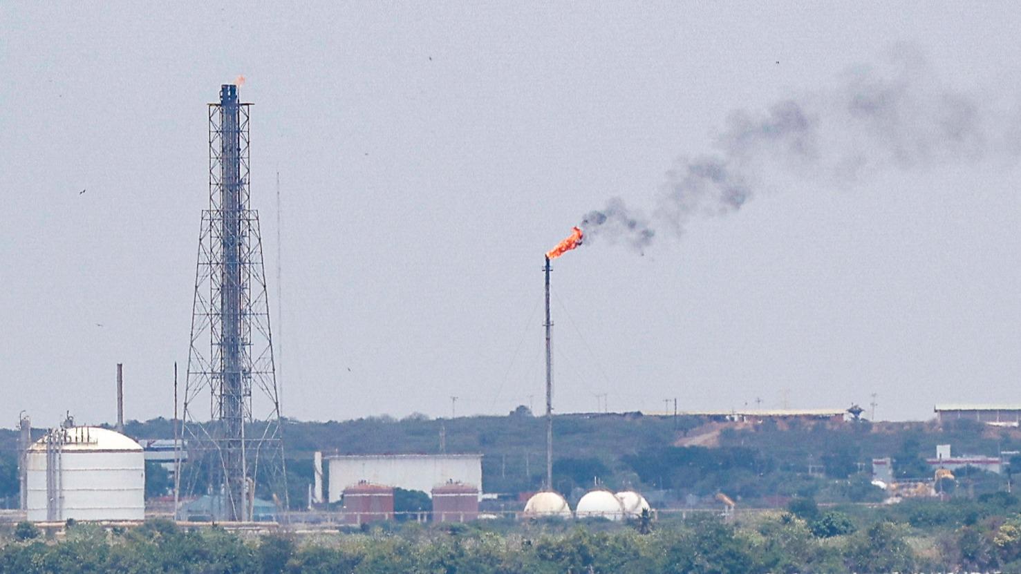 Crise au Venezuela : Donald Trump veut implanter des compagnies pétrolières américaines dans le pays