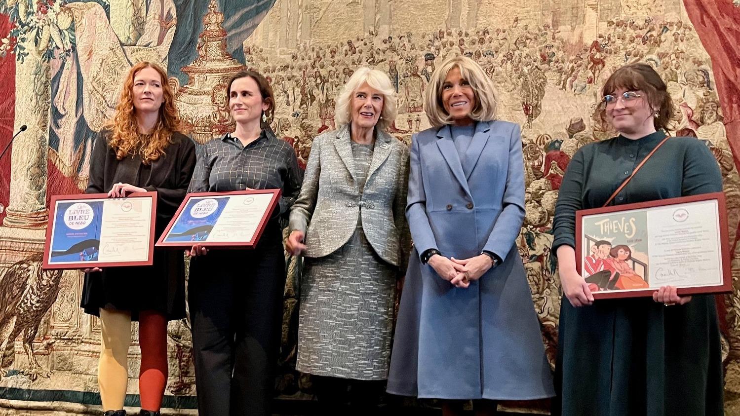 La reine Camilla et Brigitte Macron remettent un prix pour promouvoir la lecture entre les deux rives de la Manche