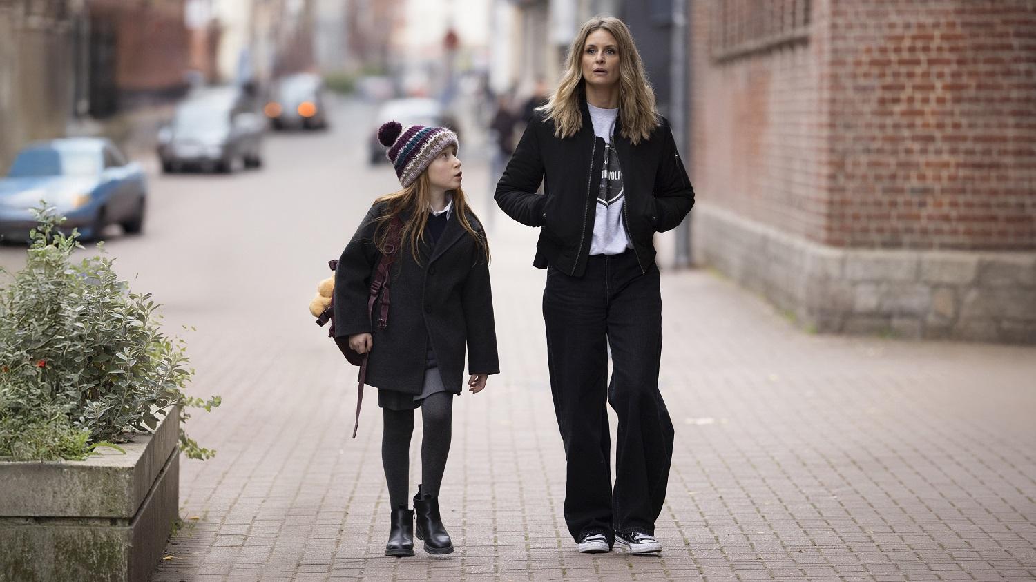 France 2 dominant avec le téléfilm familial Sœur et demie lors des audiences du 8 avril 2026 — Séries TV