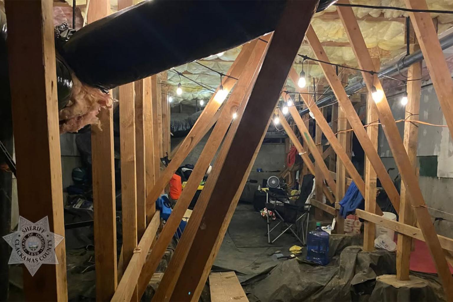 Vue de l’installation découverte par les forces de police.