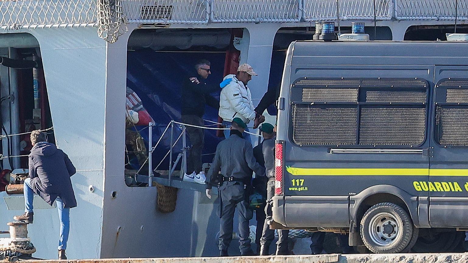 Pourquoi la France reste sceptique sur les « centres de retour » pour migrants adoptés par l’Union européenne