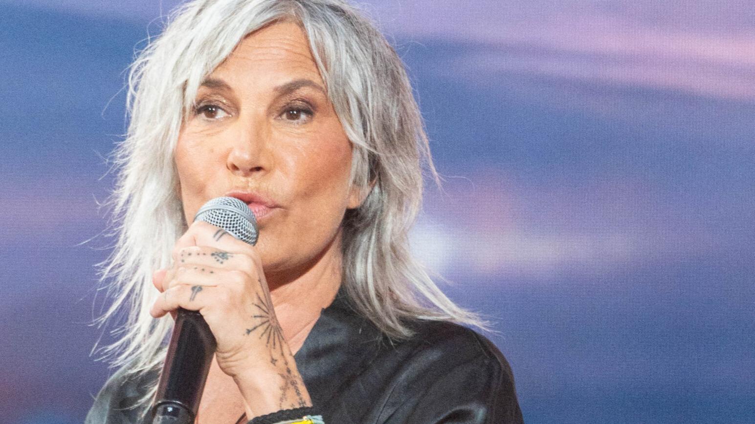 S’estimant victime d’« atteinte à son image et usurpation d’identité », Zazie annonce porter plainte
