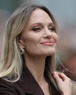 Angelina Jolie s’apprête à quitter les États-Unis au mois de juillet : «Je ne reconnais plus mon pays»