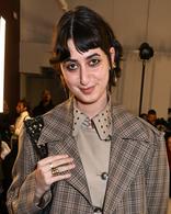 Rama Duwaji, l’épouse du maire Zohran Mamdani, fait sensation en front row à la Fashion Week de New York