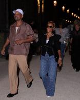 Will et Jada Pinkett Smith, bras dessus bras dessous à la sortie d’un restaurant parisien malgré leur séparation