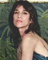Charlotte Gainsbourg : «La mĂšre dâYvan mâimpressionne, tout comme mes tantes, les sĆurs de mon pĂšre»