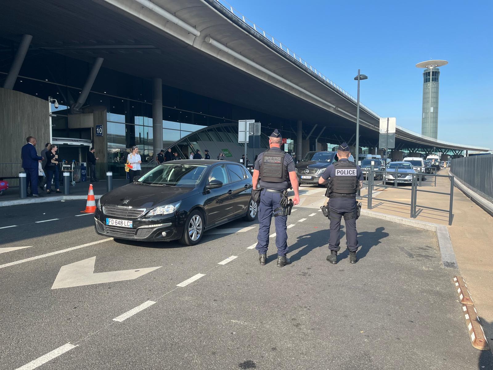 «On a besoin d’avoir une concurrence saine et loyale» : la préfecture de police de Paris contre-attaque face au fléau des taxis clandestins