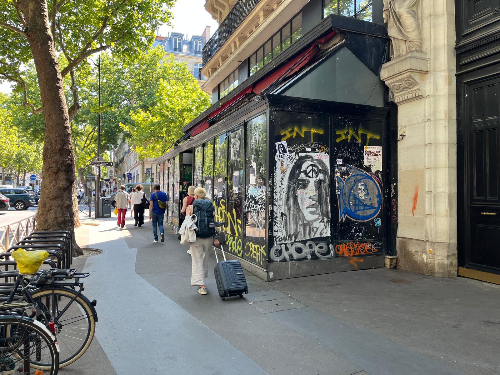 «Le quartier a perdu son âme» : à Paris, le boulevard Saint-Michel touché par une inquiétante épidémie de commerces vacants