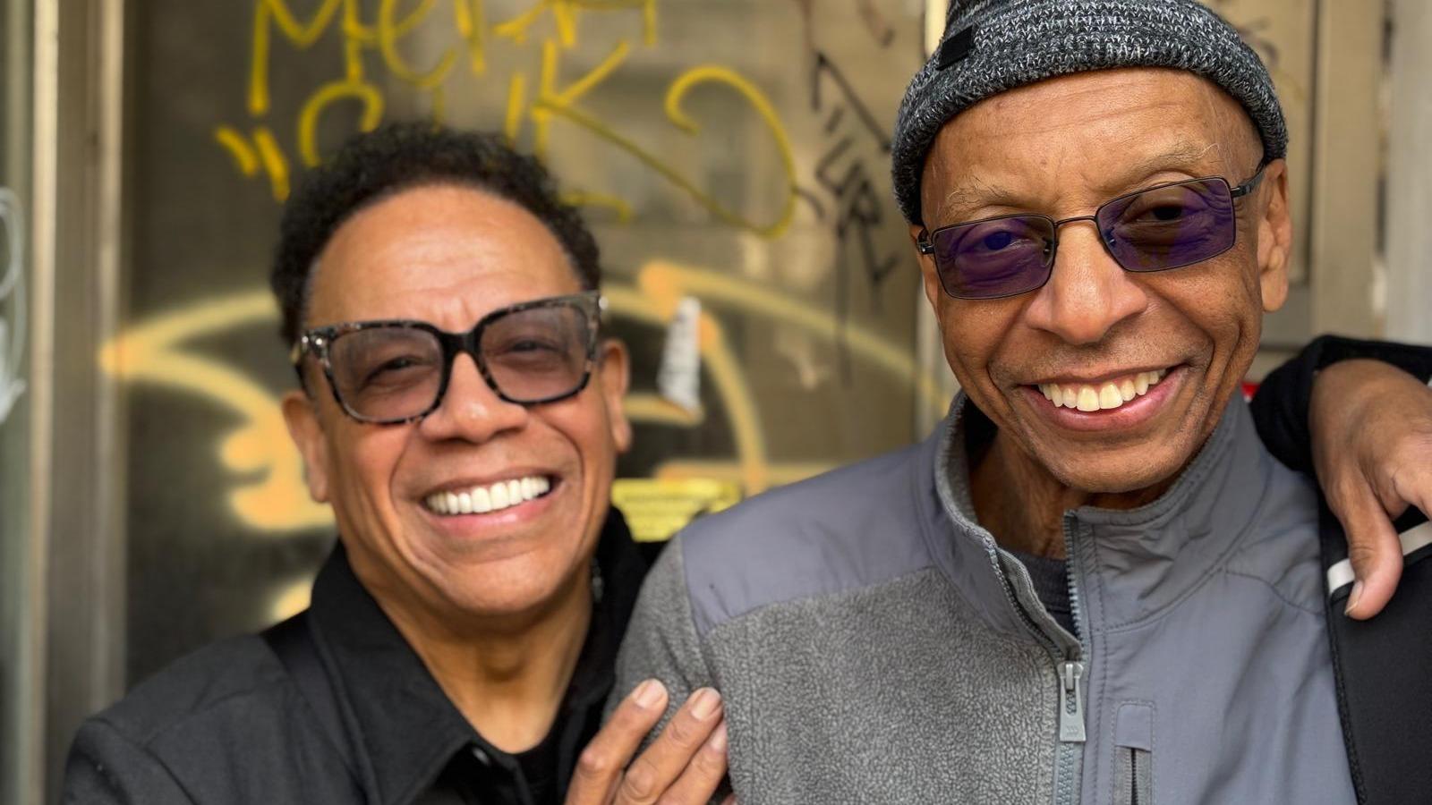 «Je revisite ces chansons que j’aime» : Carlos Alomar, un proche de David Bowie, lui rend hommage en musique