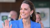 L’arrivée de Kate Middleton dans un tailleur bleu roi affole les gradins de Wimbledon