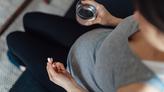 Le Doliprane «féminiserait»-il les fœtus masculins ? Ce que dit vraiment la science sur la prise du médicament pendant la grossesse