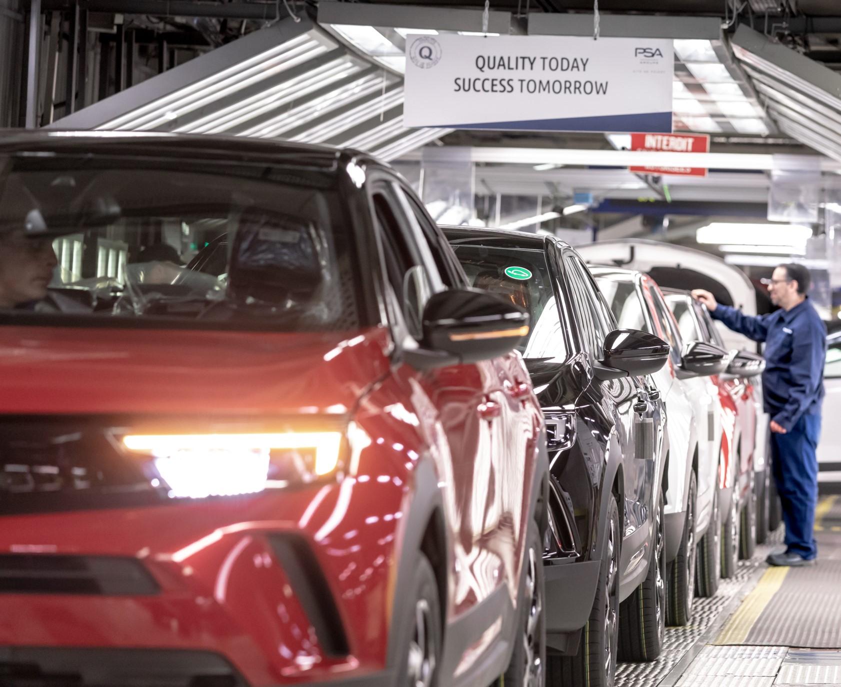 Stellantis va réduire fortement sa production en France d’ici à 2028