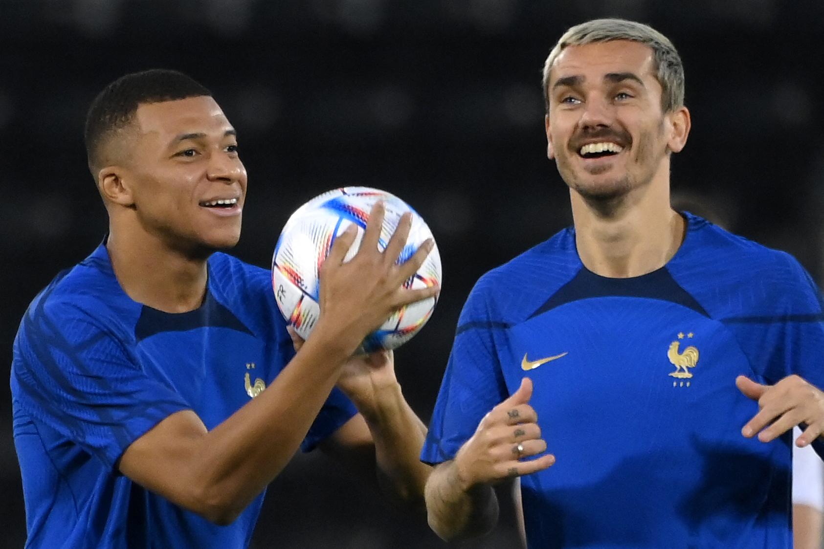 Coupe du monde : Griezmann et Mbappé finalement remplaçants