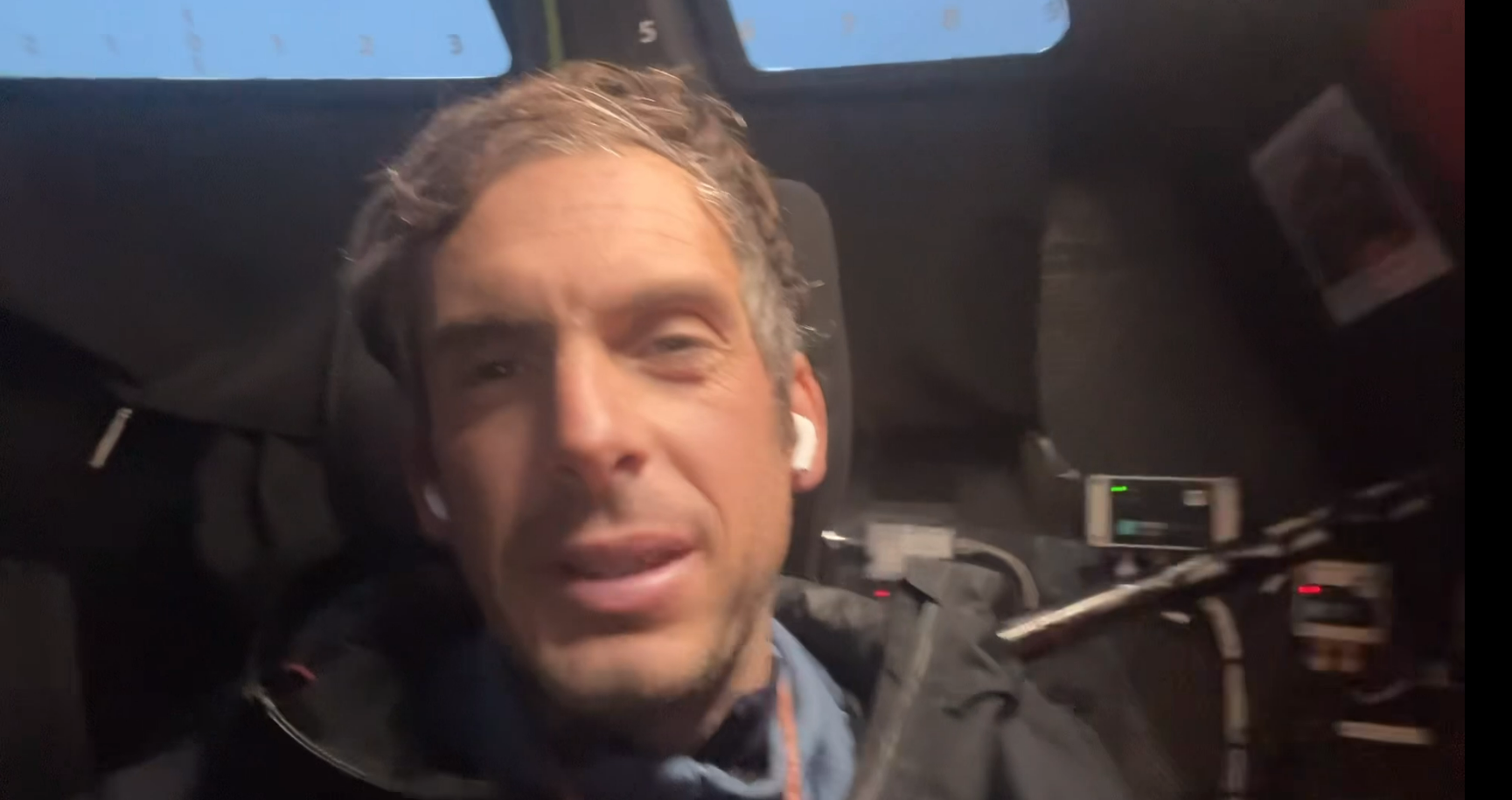 Vendée Globe : « J’ai eu 36 heures de boulot acharné pour réparer »… Charlie Dalin brise son culte du secret et dévoile ses ennuis