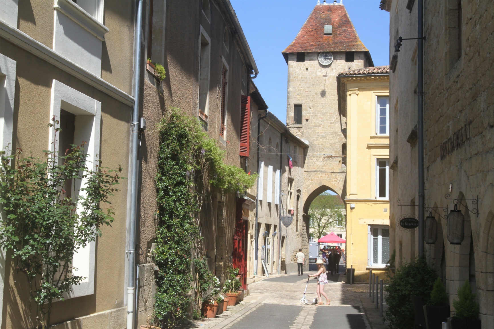 «Des propos odieux» : en Gironde, le pamphlet d'un corbeau contre une élue suscite l’indignation générale