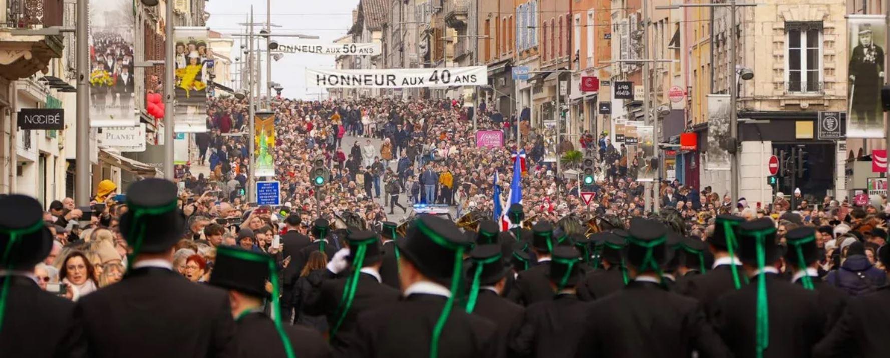 Dans le Beaujolais, la Fête des conscrits de Villefranche visée par une plainte pour discrimination sexiste