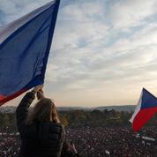 Plus de 200.000 manifestants à Prague contre le premier ministre