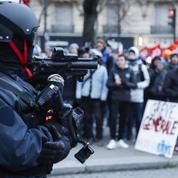 Essonne : un policier mis en examen après un tir de LBD