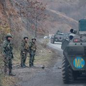Les forces de la paix russes arrivent dans la capitale du Karabakh