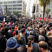 Crise politique en Tunisie : des milliers de partisans du principal parti dans la rue