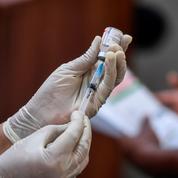 AstraZeneca : le gouvernement étudie la possibilité d'étendre la vaccination à tous les volontaires