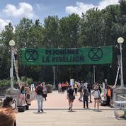 Ateliers didactiques, cantine vegan, dénonciation du patriarcat... Extinction Rebellion investit un pont sur la Seine