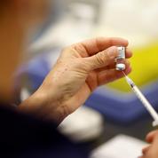 Covid-19 : une personne non-vaccinée a douze fois plus de risques d'en contaminer d'autres