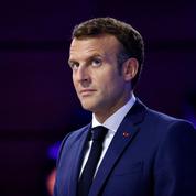 Entretien dans Elle :«Emmanuel Macron révise ses positions sur les questions racialistes»