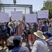 Tunisie : affrontements devant le Parlement après la suspension de ses travaux par le président Saied