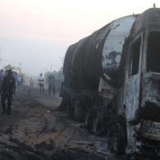 RDC : 33 morts dans la collision d'un camion transportant du carburant et un bus