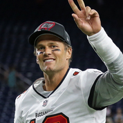 NFL: l'inoxydable Tom Brady remet son titre en jeu avec Tampa Bay