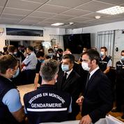 Accident d'hélicoptère en Isère : Darmanin et Véran rencontrent proches et collègues des victimes